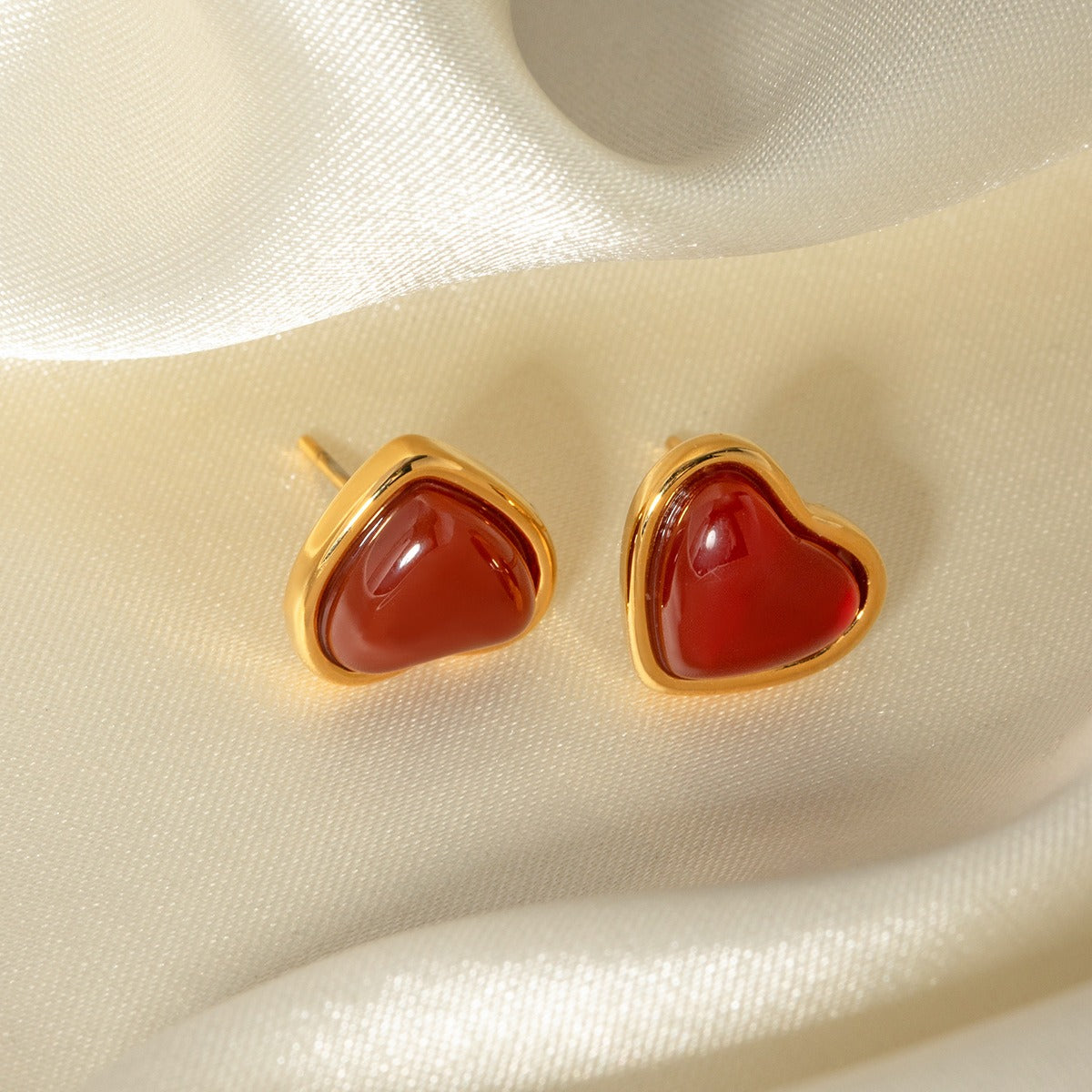 18k gold exquisite and elegant love inlaid red gemstone design earrings - SAOROPHO